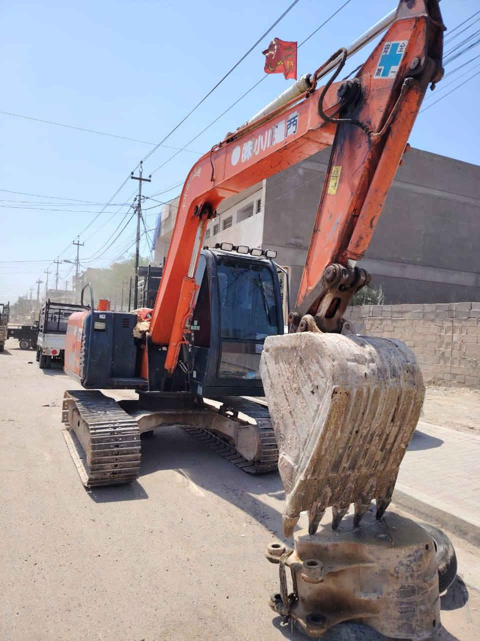 السلام عليكم
حفاره حجم 70 هيتاشي مامرقمه بعده تبريد شغال مكينه مضخة ابلادي مامفتوح
بغداد ***********
