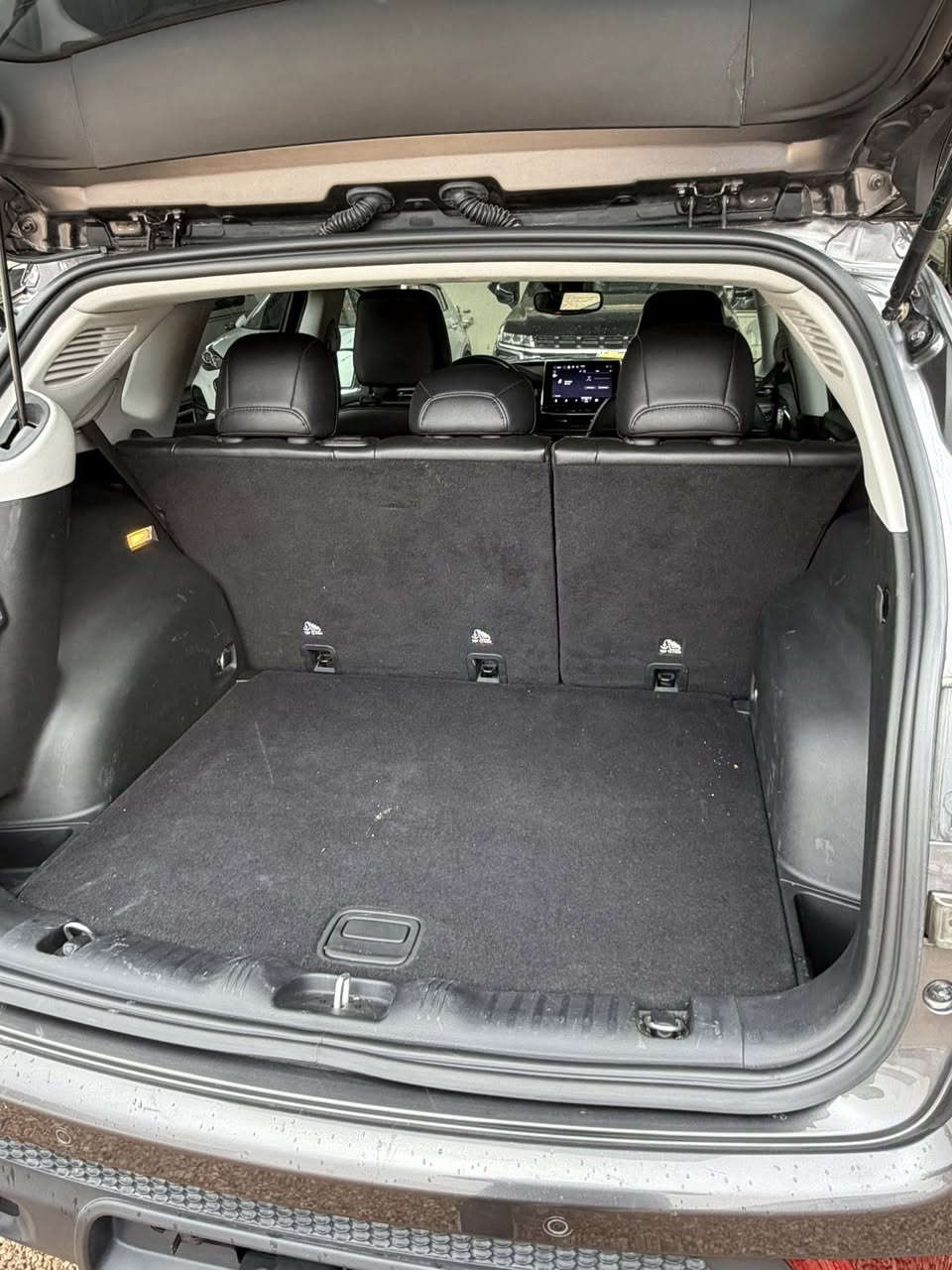 مومباس موديل ٢٢
فول عد فتحه رقم انبار 
مكانه انبار
بس عابره تقرير بدون غرق


**إذا كنت صاحب هذا الإعلان وتريد حذفه لأي سبب، رجاءا أرسل رسالة إلى الدعم الفني**