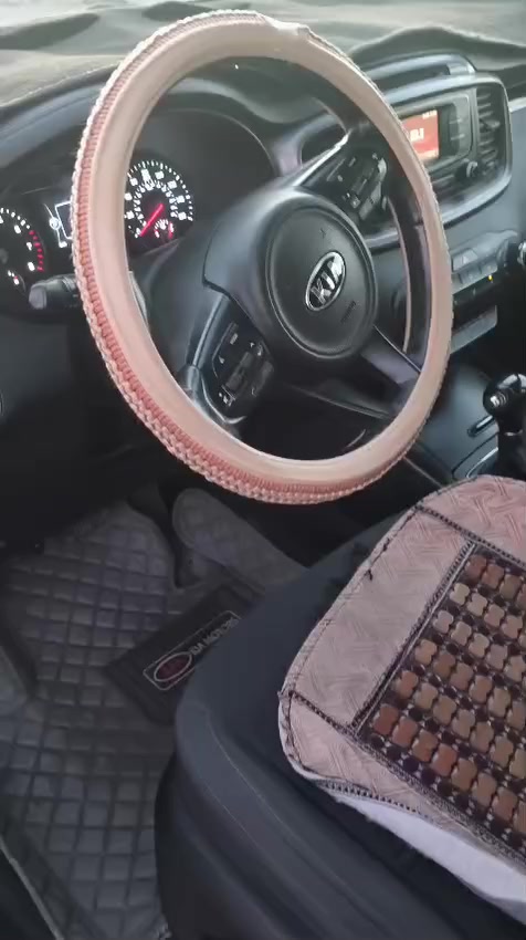 سورنتو موديل ١٦ وارد امريكي سياره مكفولة من الضربة والصبغ ماشيه 85 جاهزة مابيه اي نقص محرك ٦ سلندر للاستفسار الاتصال على الرقم ***********
