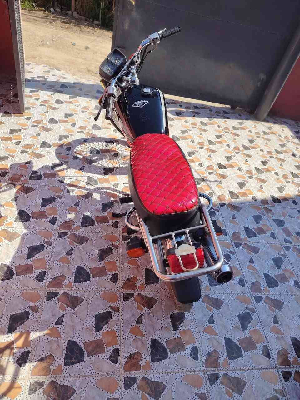 السلام عليكم دراجة تايكر موديل 2021 للبيع مكان ديالى بعقوبة السعر 400وبيها مجال للطيبين الستفسار على الرقم***********
