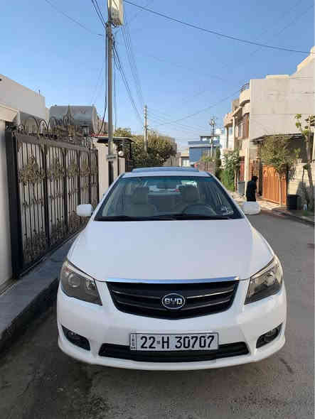 بیوایدی مۆدیل ٢٠١٤ سەیارەکە رەنگی سپی سەیارەکە بێ بۆیاغە تەنها کەمێک تەزرەی هەیە رەقەم و سەنەوی تاکو ٢٠٢٩ نوێیە بەناوی خۆمە فوول مواسەفاتە تەنها گێرعادیە سەیارەکە ١٣٩ کیلۆمەتر رۆیشتوە
رەقەم تەلەفۆن:***********
شوێن:سۆران
نرخ:٦٥ مرغصور
