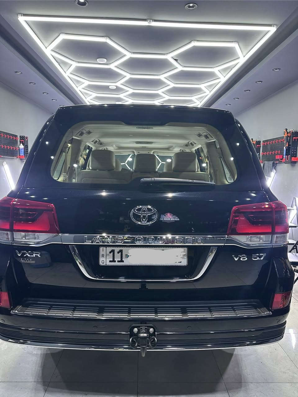 ‎
‎تيوتا لاند كروز موديل (2021)  
إصدار لكزز
  اعلى فئة V.X.R - 8V - 5700L 
‎سياره ماشيه (74) الف كيلو حقيقي
 
‎( فول مواصفات) 
سلايد
  ثلاجة 
‎كشنات كهربائي 
حساس خلفي و امامي
بصمه 
 5 كاميرات 
 ٨ ارباگ 
 مرايات شفط 
 لايتات زينون
صندوق شفت
كيج ليكزز
داخل بيجي
كشن تدفئة و تبريد 
 ستيرن سخان 
دبل اكسل شحن موبايل

سعر (610)$
بغداد 
***********
