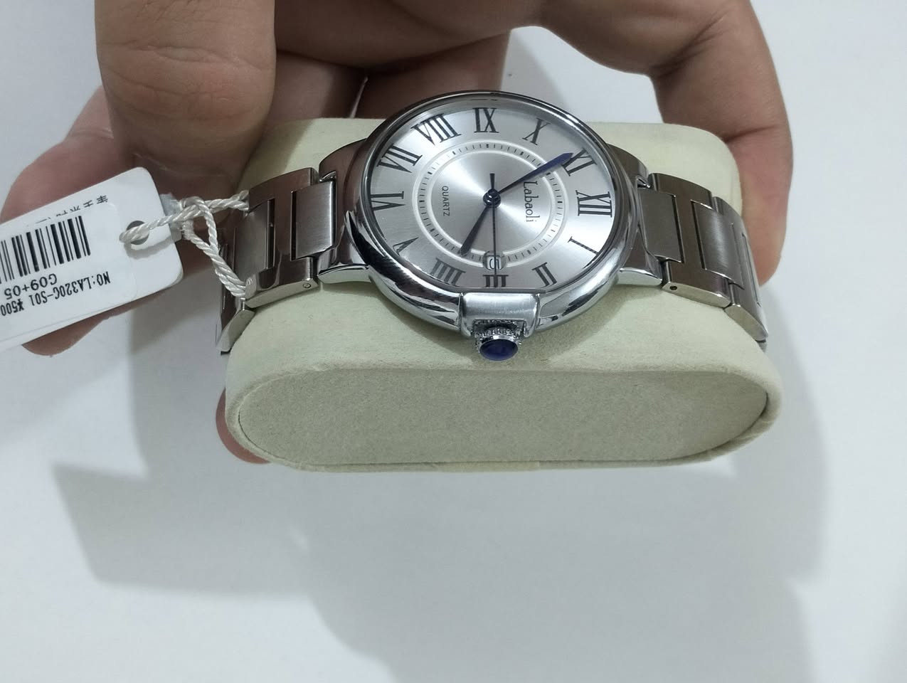 ساعةفضية من ماركة لاباولي الأرقام الرومانيةبماكينة كوارتزالموديلLA320G-501
سعر 20 الف


**إذا كنت صاحب هذا الإعلان وتريد حذفه لأي سبب، رجاءا أرسل رسالة إلى الدعم الفني**