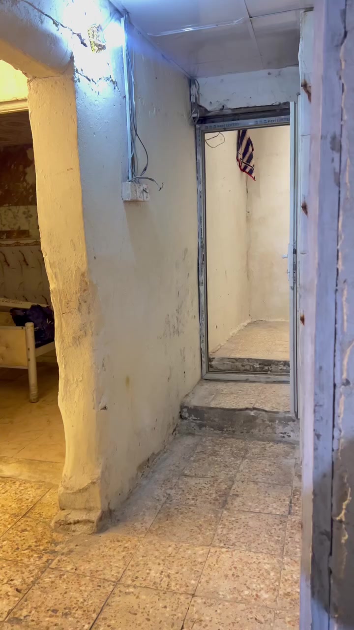 دار للأيجار في مركز البصرة يحتوي على غرفة ودوانية ومطبخ وصحيات سعر الأيجار 300 الف |للأستفسار *********** |#زين_المنصوري
