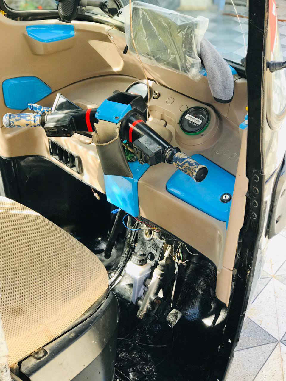 سلام عليكم يوجد تكتك لبيع موديل 21 تكتك مكصوصه كامله مكمله تكتك مشروع وطني بصره رقمه بصره مداوره ثاني يوم كلشي جديد بيه تواير جدد تكتك مكفوله سعره 7 ملاين و 400 وبيه مجال لشراي  الاتصال ع رقم ***********
