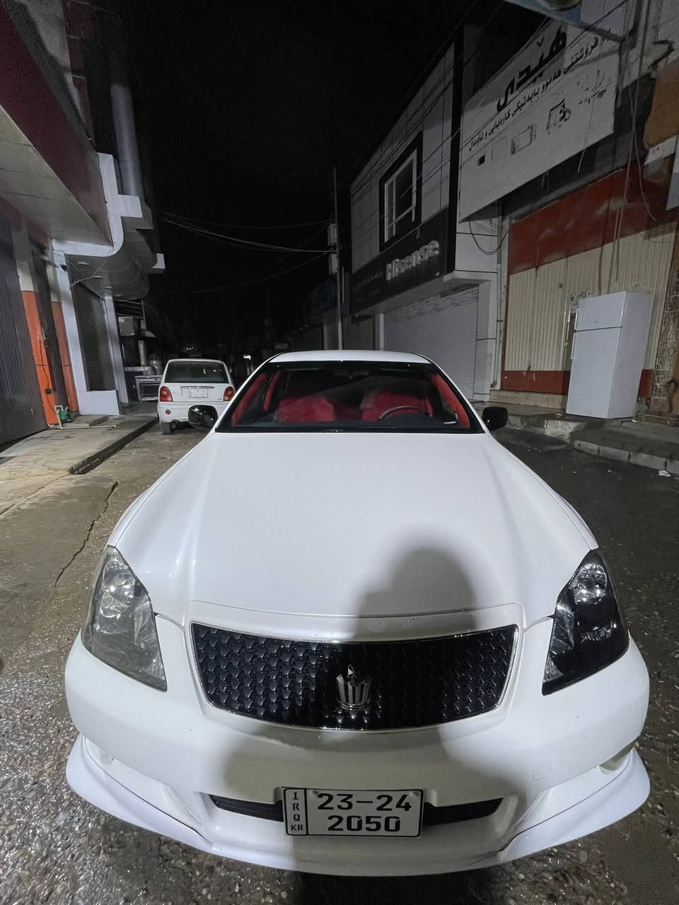 ٢٠٠٥ بچووک بە بچووک لە قووەت بێزارە سێرفس کراوە گێڕ و مەکینەی بە شەرت
کامل پێشی کراوە بە ٢٠٠٧ و١٨٤ 
سوکان لێکزس 
ویلی دنگەی ئیستیل 
کامل مەسرووف کراو 
تازە پۆلیش کراو
 بێ دەعم و لێدراوی شوێن موس تازە بۆیاخ کراوە لە ساخ جوانترە 
بێ تەقە و ڕەقە چرکەی تیا نیە ٤ دەبڵی ڕۆیال خراوەتە ژێری
فۆرمیکای سور بێ شکاوی
هایدرۆلیک گۆڕاوە
باتری تازە 
دینەمۆی تازە 
سەقفی شوشەیی 
سەیارەکە مەسرەفێکی خەیاڵی تیا کراوە ٢ ساڵە لای خۆمە ڕجائەن بۆ خێر نابێ

٦٧ گەڵا گۆڕینەوەشم هەیە لەسەر دڵ گرتن
***********
