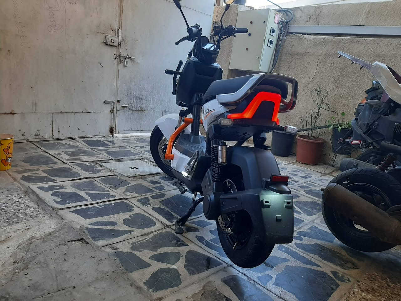 السلام عليكم
دراجة شحن البيع بطاريه ليثيوم 64 فولت موديل 2024 ب٦٠٠ وبيها مجال مكاني


**إذا كنت صاحب هذا الإعلان وتريد حذفه لأي سبب، رجاءا أرسل رسالة إلى الدعم الفني**