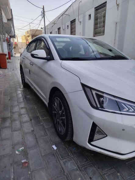 سلام عليكم البيع مديل 20 كفاله فقط كارت بيه خليجي مكاني طوريج *********** السعر 75 او بيه مجال قليل
