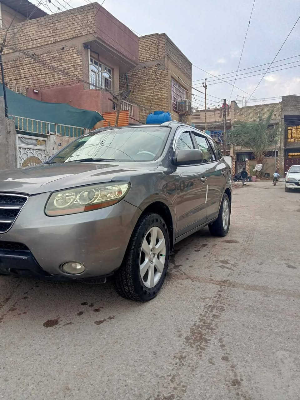 2009 فول سته سلندر فتحه فور ويل
كشن كهرباء تحكمات ستيرن 5 راكب رقم بغداد بسمي 
بيها حزام سبب جراد محرك وكير وصدر وتبريد كله مكفول تخم تاير جديد مكان بغداد م الصدر سعر 115 مجال بسيط حك الجيه رقمي ***********
