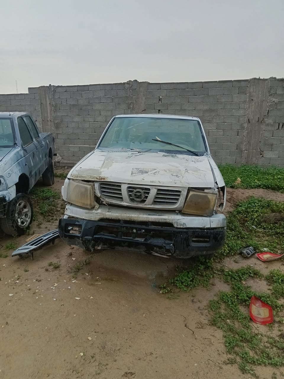 نيسان مزاد 2003 مكان بغداد  السعر 22 اسويلك وكاله ***********
