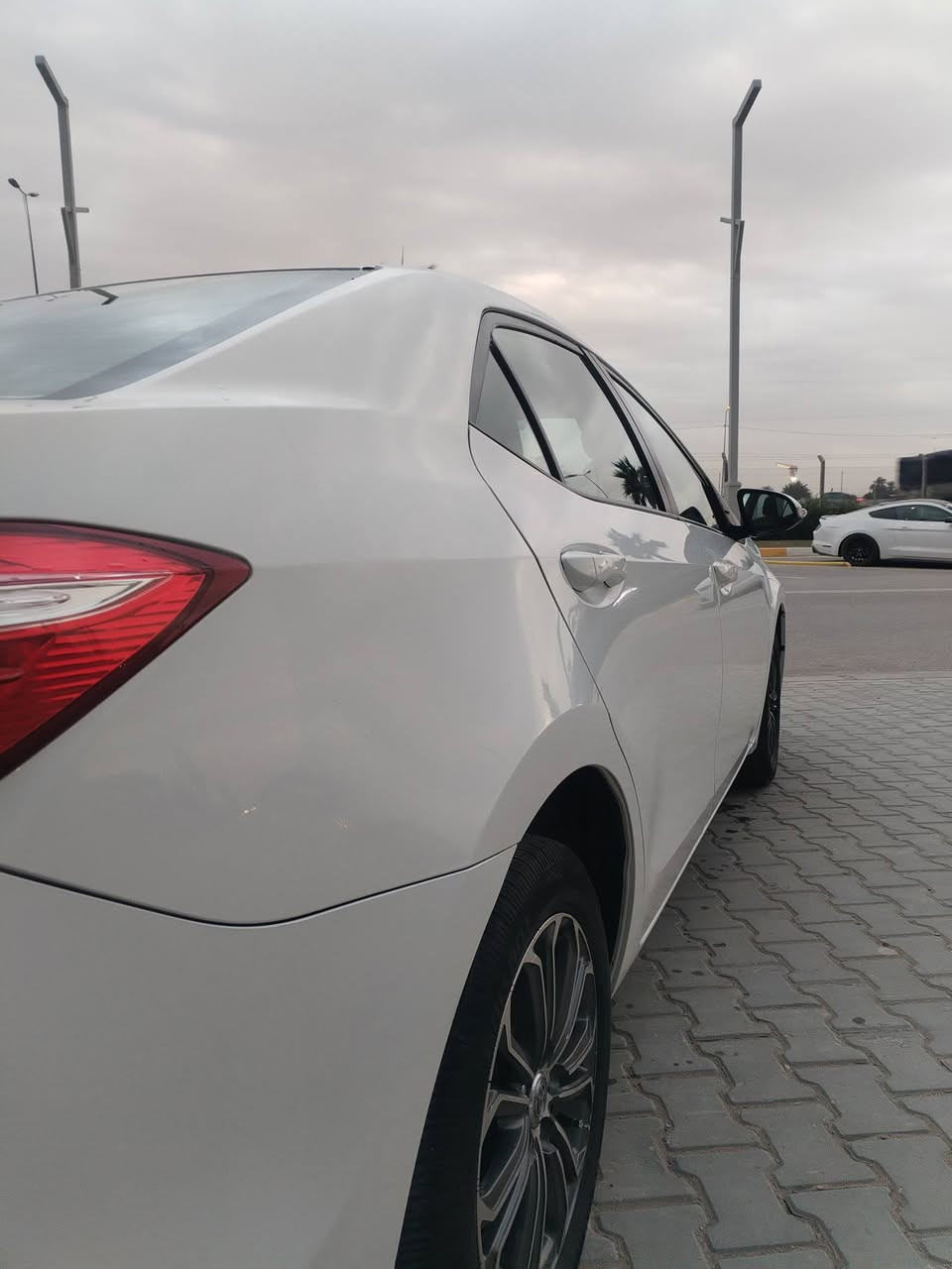 السلام عليكم للبيع كورلا شركه العامه 2015مكفوله
كفاله عامه حته الدعاميات السياره جديده جدآ

استخدام شخصي تخم تاير صدر خير من الله

محرك وگير  كفاله ماشيه 100 الف

مكان السياره بغداد الغزاليه

***********

***********

محرك 1600
