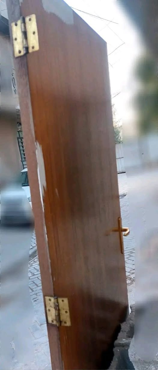 باب صاج ثقيل بسعر مناسب 
بدون جرجوب فقط يحتاج صبغ
 العرض 90 سم والطول مترين 
مع المفاتيح


**إذا كنت صاحب هذا الإعلان وتريد حذفه لأي سبب، رجاءا أرسل رسالة إلى الدعم الفني**