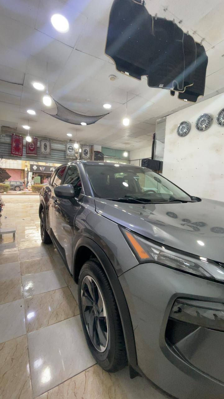 نيسان روج2024 SV AWD
ضرر.بدون سبوغ بدون دواخل 

ارباكات بلادی شريكه

رقم شاصي موجود بل منشوره

[hidden information] اتصل . واتساب
***********
سعر 147 ورقه مجال بسيط

38 الف ماشي

مواصفات SV

شاشه كبير

كاميره

بصمه

بابين بصمه

بريك بصمه

تشغيل ان بعد

حساس

رادار

كوشن هيتر

فورويل 4X4

سندوق كاربايي

تبريد مركزي

ويل كب كروم

تحديت سرعه

تحكمات ستيرن

حجركزوز بيلادي

بعد هواي مواصفات
