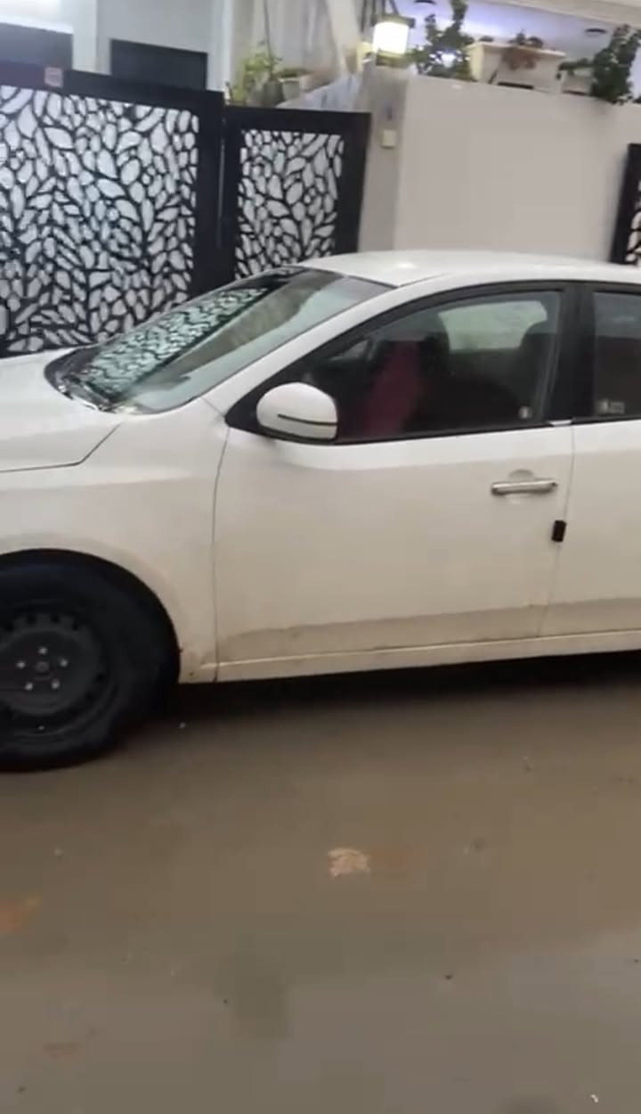 سيرواتو ليبيع موديل 11 سيارا حادث بي جاملغ خلف سايق   صبغ مو حيصام اني ابيع صبغ حيزامسعر 88 وبيمجال شاراي انتخابر *********** سيارا موجود بل كركوك  سنوية و رقم سليمانيه بسمي  كل جديد   بيطايق بنزين بعد عيد استلم  بإذالله
