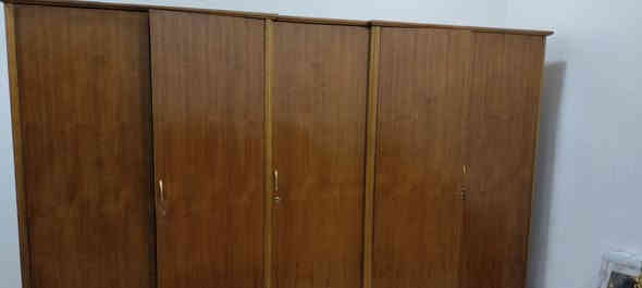 غرفة للبيع خشب صاج الديوانية
كما هي موجودة بالصور 👇

السعر 800 ألف وبيه مجال 

 رقم بي واتس اب ***********
