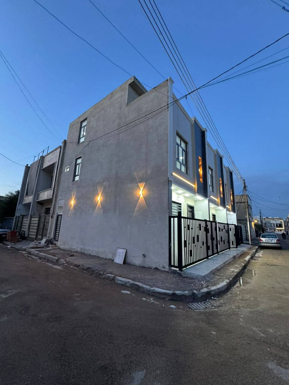 مشتملات للبيع عدد 3 مساحة 50 متر ركن واثنان بجانب الركن
الواجهه 5 متر 
النزال 10 متر 
العنوان -حي الجهاد/ديوان المخابرات/قرب شارع 60 /
خلف شارع المضخه التجاري /
يحتوي كل مشتمل على/- غرف نوم عدد 3/صاله/مطبخ/صحيات2/
منور /بيتونه/سطح/
طابو صرف/موقع ممتاز/فرع عريض/
للاستفسار الاتصال/
***********
***********
يتوفر واتساب أو مراسله الصفحة
