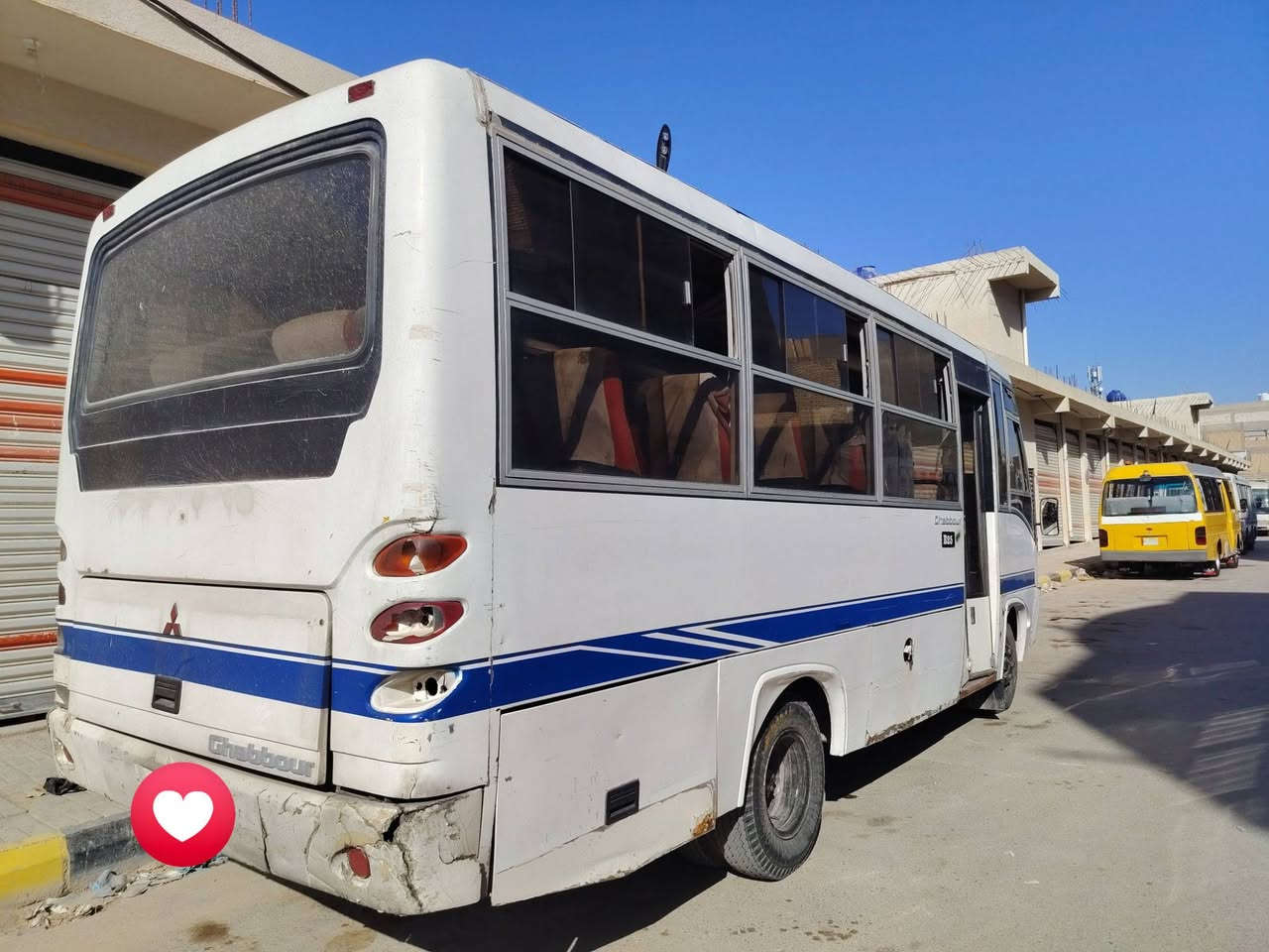 سلام عليكم باديه مستيبوشي للبيع او مراوس 28نفر سياره جاهزه مكينه وكير كنتر بلاد مكينه وكير واكسل نضاف كهربائيات شغاله سياره جاهزه وكبل لشارع سنويه عضم عاج منتهيه مكاني سماوه الاستفسار عل رقم ***********
