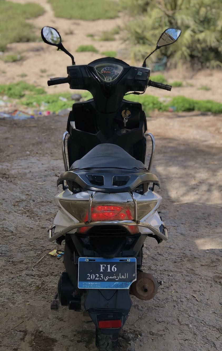 سلام عليكم . دراجه نوع جانبو محور ياباني
للبيع . الدراجه مابيه اي نقص كلشي شغال لايت زنون أشاير 

السعر 350 وبيه مجال .العنوان بابل مدينه القاسم منطقه  العكيلات .*********** ☎️
