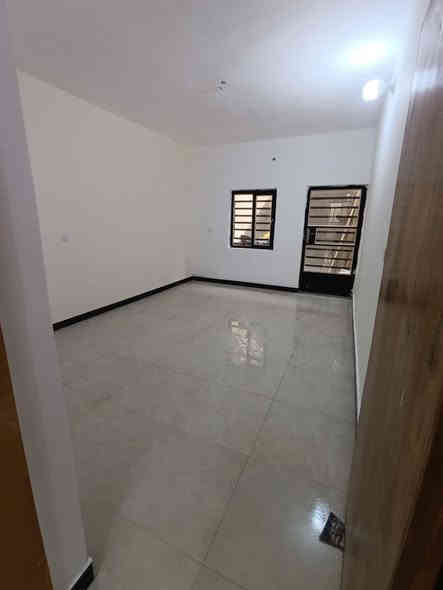 ⸻
🏠 دار للبيع – مساحة 80 متر (طابو صرف)

📍 الموقع:
الدورة – أبو دشير
قرب شارع 15 / شارع أبو حسين المضمد

🔹 المواصفات:
• طابق ونص زيرو
• استقبال
• مطبخ
• خدمات
• غرفتين نوم

📞 للاستفسار والاتصال:
***********
