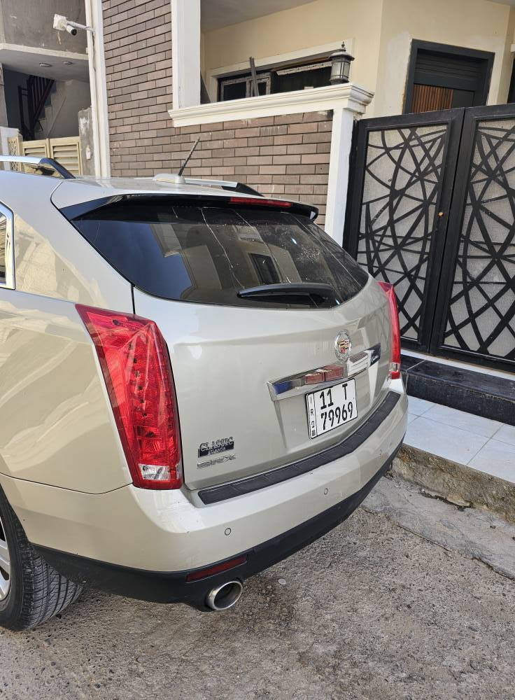 كاديلاك srx موديل 2016 مميزه جداً قمة الفخامة لون ذهبي شمباني  مميز
 فحص كامل فل اوبشن 
ناقل الحركة أوتوماتيكي بـ 6 سرعات 
سقف بانوراما مع فتحة ثلاث حركات 
كراسي كهرباء جلد 
 باب الصندوق الخلفي كهرباء 
نظام اناره ترحيبية مع نظام تشغيل عن بعد
 نظام للقيادة(Snow + Sport) 
نظام صوتي أصلي Bose مع   +  Sub-Hoover  
شاشة كبيره
قاصة سريه 
جنط مقاس 20 انش 
محرك V6 سعة 3.6 لتر، بقوة 308 أحصنة قوي جداً مثبت سرعة 
حساس ضغط الهواء في الاطارات
نظام  ABS,ESP
شاشة لمعرفة جميع اعطال السيارة وكمية استهلاك الوقود 
ماشية ١٦٢ الف قابل للزياده
محرك مكفول بلادي كير مبدل دهن فقط
السياره حادثه باب وجاملغ بدون معجون فقط كلير + ٣ قطع فقط كلير بدون داخل ولا اشواصي ولا لغد كله مكفول.
والكثير من المواصفات لم تذكر
السعر ١٢0 ورقه وبيه مجال حك الجيه

للتواصل
 ***********
