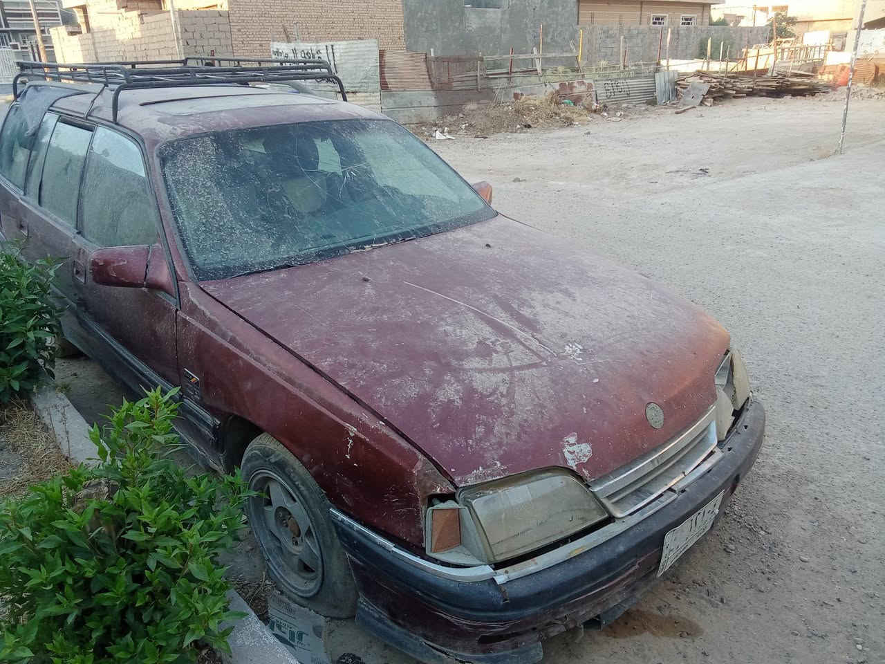 السلام عليكم من رخصه الادمن 
اوبل ستيشن موديل 1992 كير أوتو
للبيع 17 وبيها مجال 
مكان الانبار فلوجه الصقلاويه 
رقم الهاتف ***********
