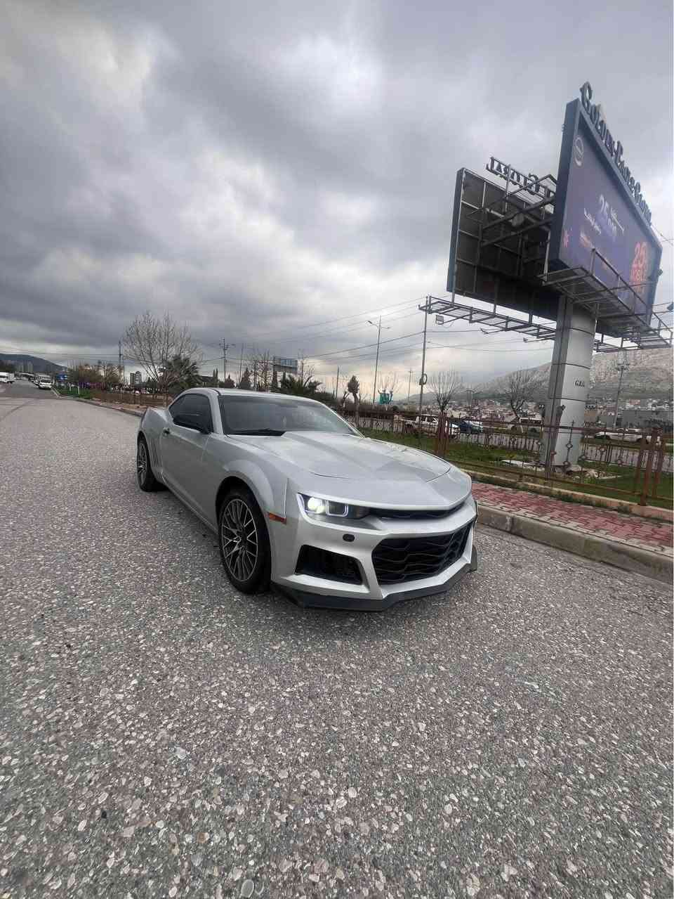 كامارو موديل 2010 محرك V6
كير ومحرك وتبريد بشرط 
رقم اربيل موجوده بدهوك 
باسمنا تحويل وكاله بكيفك
فقط ثلاث قطع صبغ بدون دواخل
بجم كبس بجم وبدن و شواصي شرط
مكانها دهوك داخل دهوك 
سعرها ٧٢ ورقه وناقص ٥ غرامه
*********** بيها واتس دهوك, العراق
