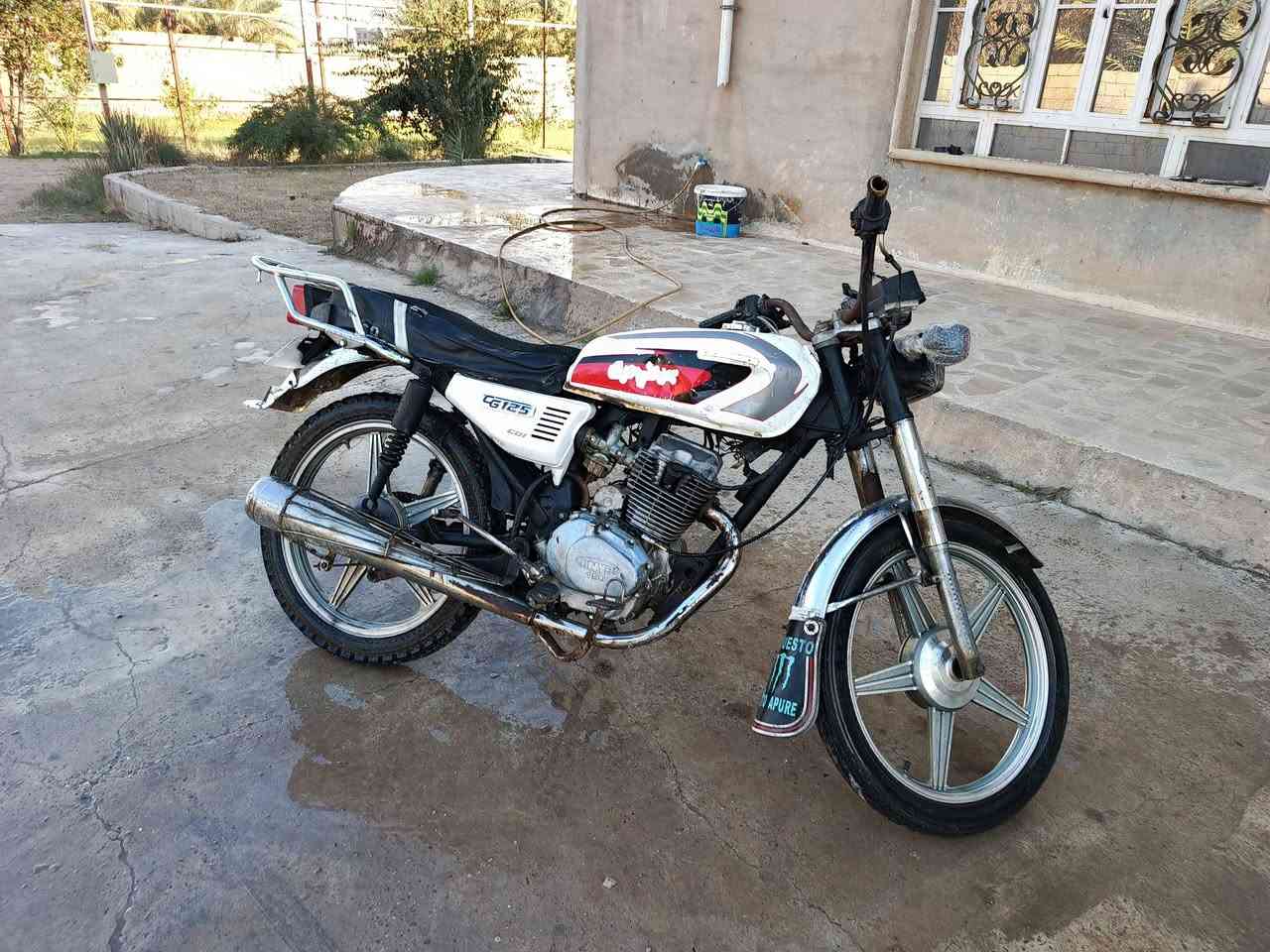 دراجه جني محرك مجفت جديد نشاط فول كهربائيّة شغاله بس عايزها ربط دراجه جاهزه سعر 200 بي مجال الشراي مكاني بيجي ويرهم مراوس حسب قناعه ***********
