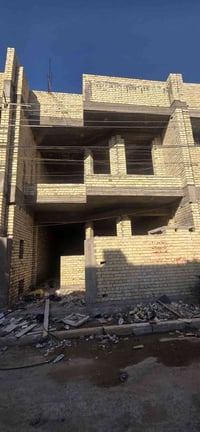 هيكل للبيع مساحة ١٠٠ متر  واجهة ٦ وربع  نزال ١٦ الدورة المهديه الرابعة...