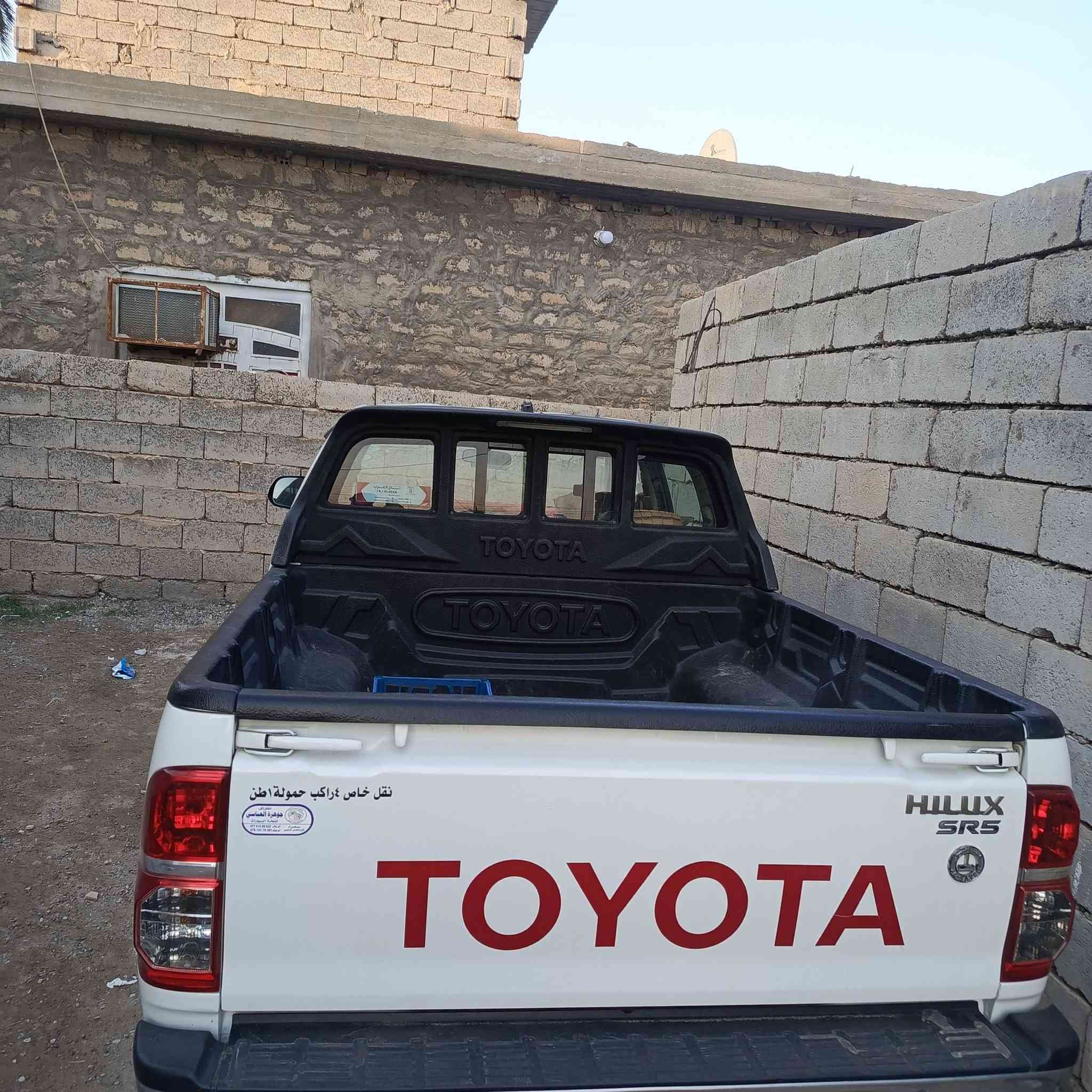 السلام عليكم تيوتا هيلوكس موديل 14كويتي شاصي 19رقم بغداد دولي سياره جديده لوك بلكارتون ماشيه ١١٢بيه بارد جدآ بصيط وتكحيل جدا بصيط السعر ٢٤٠مكاني صلاح الدين ‏‪***********‬‏
