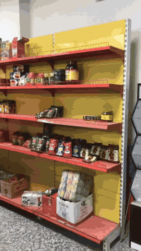 اسلام عليكم غراض للبيع رفوف جداري وسفينة عدد ٢ رف جداري طوله ٨م. وسفين...