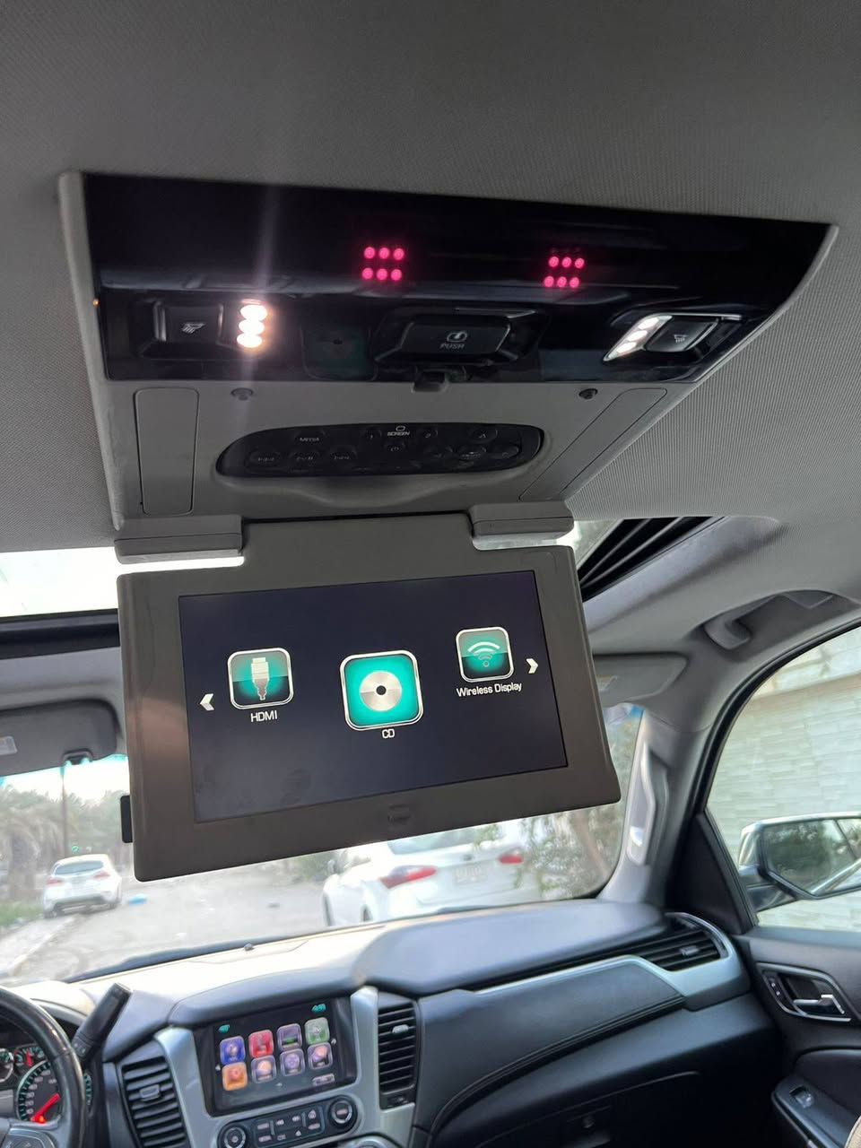 سلام عليكم تاهو  ٢٠١٨ برايمر وارد امريكي حادثها فقط جاملغ  بله ايرباك بله دواخل كفاله من دواخل ومن لشواصيي
سياره جديده مال بيت احله من لصور
مكينه وكير وحداديه وتبريد كفاله 
مواصفات بريميره فول. للخير
فتحه + بصمه + اربع بيبان بصمه + داخل جلد + كراسي كهرباء + رادار امامي + كشن حار بارد + رادار جوانب + حساس خلفي + قاصه + جنطه كهرباء + سبعه راكب + داخل كشن منفصل vip + دڤيدي بل سقف + كشن خزن ممري + سستم صوت بوس +اشاير بل مري + كامره + فول تحكمات
ماشيه ١٥٠ مايل 
مكينه ٥٣٠٠ 
سعر ٣٢٠$ وبيها مجال 
مكان السياره الكراده 
للستفسار  ***********
