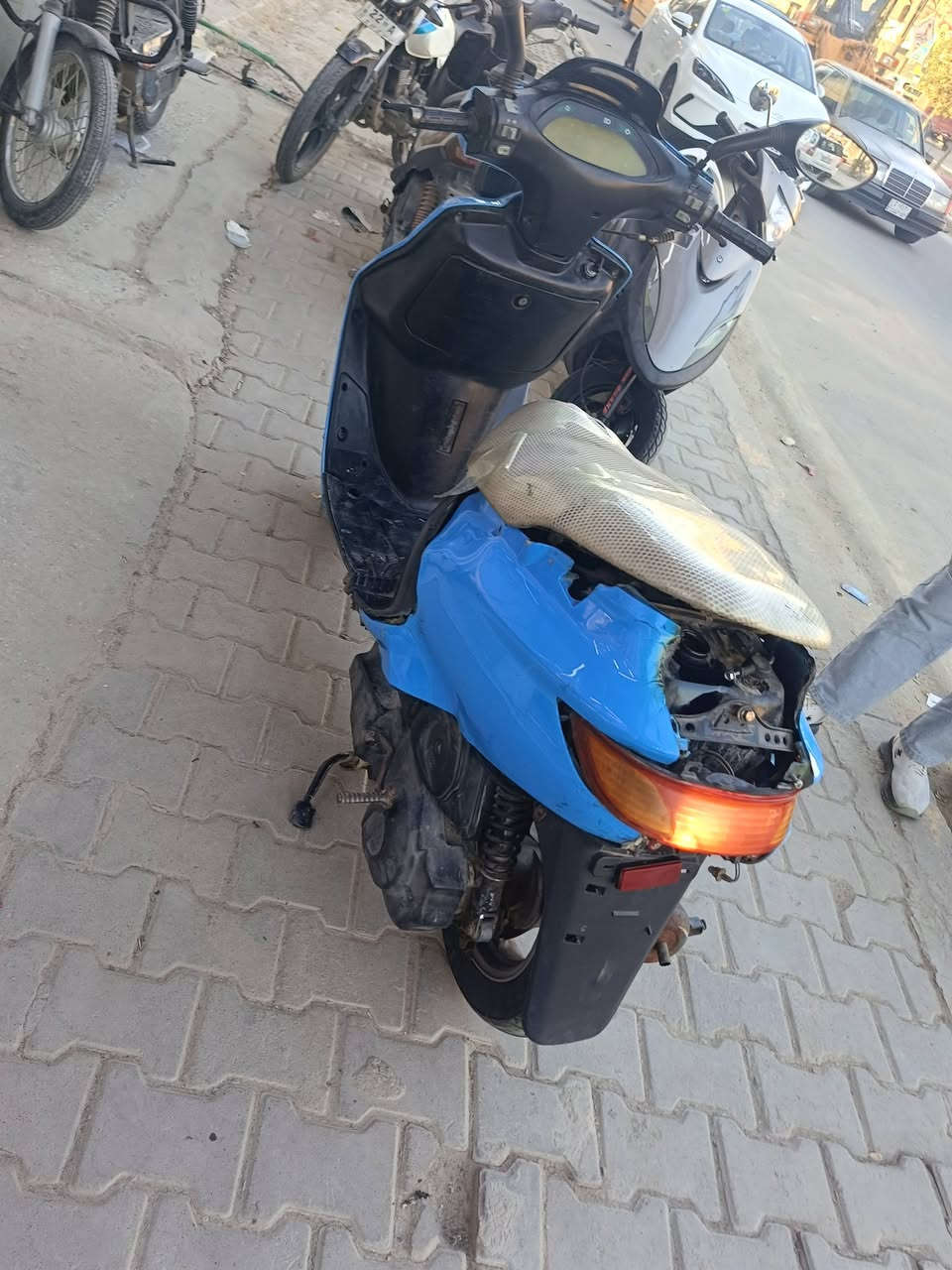 دراجة للبيع خير من الله شلعه ومعدل حلوات نكره سلف وهندر أوراق كامله مكان بغداد  المحموديه رقم *********** سعر 180 وبيه مجال
