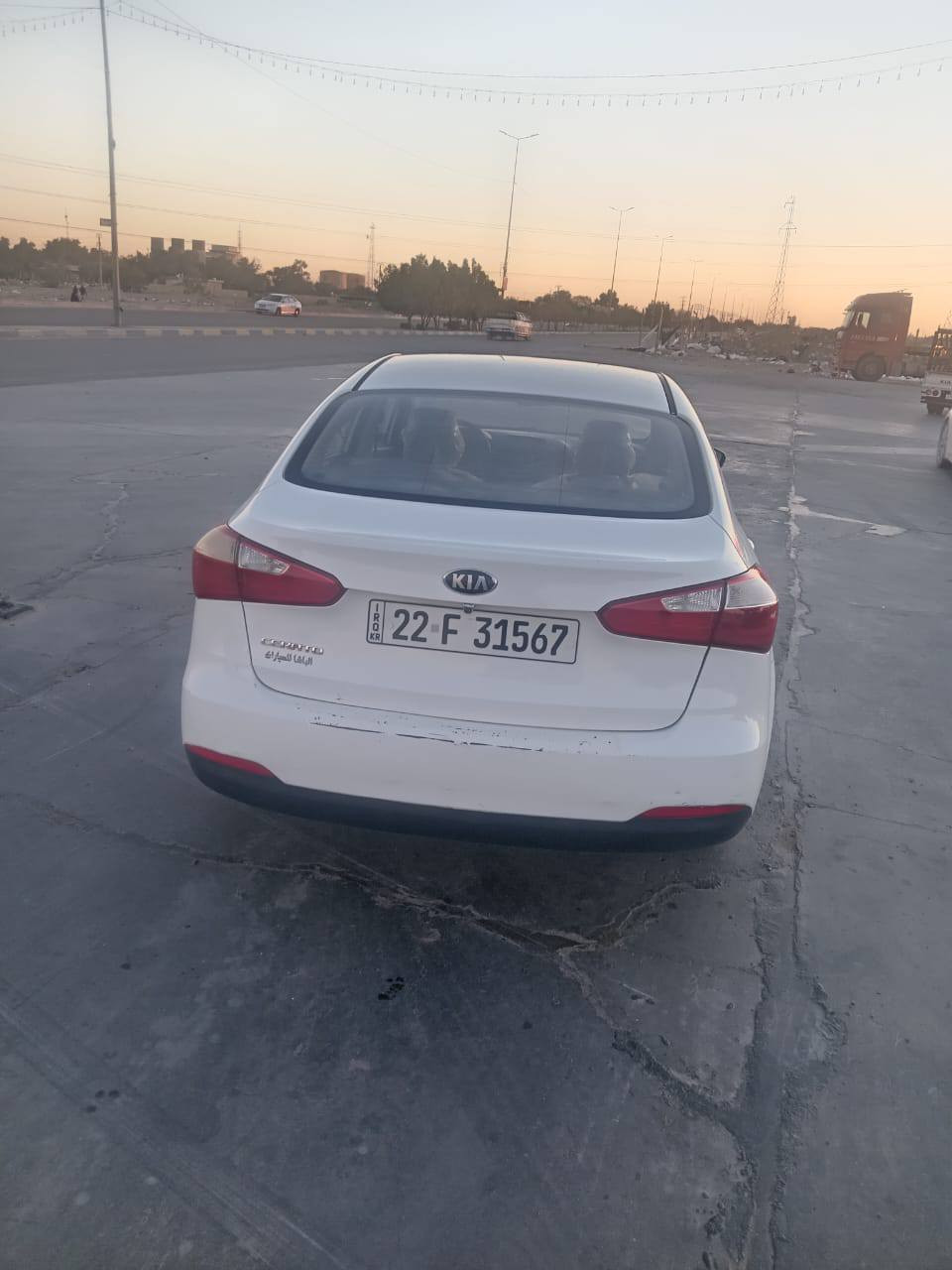 السلام  عليكم سيراتو   يلبيع فقط  رقم اربيل جديد ؟ مديل 14 وارد خليجي مكينه  مامفتوحه كير  خير من الله حداديه جديده تخم تايرات صرلهن  سبوع جديد   سياره بيه  صبغ   نص لبنيد اوبيه بردات  السعر 118 اوبيه مجال قليل مكان لسياره النجف الرضويه رقمي ***********
