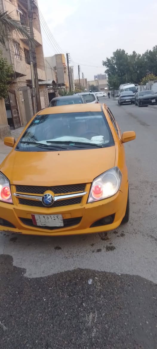 سلام عليكم جيلي MK موديل 2011 سياره كير مكينه حداديه خير من الله والكشر مثل ما اموضح بصوره سنويه الماني ارقام باقيات عطبع مصفره  سياره اطلع اشتغل بيها بشارع ما بيها كل نقص للتواصل خاص السعر 27وبيها مجال انشالله رقمي ***********
