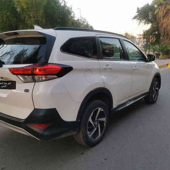 تويوتا راش TOYOTA RUSH 2019 سعر 143‪
ماشية 82 km الف  ***********‪ الاعظمية 
المواصفات: خليجي وكالة شركة SAS (رقم بغداد) الانكليزي الجديد باسمي تحويل مباشر 
السيارة كفاله عامة من الحادث بس بيه بارد باب الصدر والباب الخلفي 
1. محرك 1500 سلندر 4 DUAL VVT-i 
2. نظام fhn الوقود ECO ومانع انزلاق ABS.
3. كير اوتوماتيك.
4. مقاعد مخمل (٧ راكب).
5. ٨ ايرباك. 
6. لايت زنون(عالي+ناصي) LED ثلجي , بك لايت LED , بك لايت ضبابي.
* تبريد امامي وخلفي 
* بصمة اصليه عدد ( 2 ) 
* خمسة ويل كب اصلي 
 كأمره خلفيه في المراية مسجل ابلادي CD
* اللتر الواحد من الوقود يكفي ١٦ كيلومتر.
* صدر وكير ومحرك كلة بلادي.
السعر ١٤٣ وبيه مجال بسيط ان شاء الله 
🌹السيارة في بغداد الاعظمية🌹
