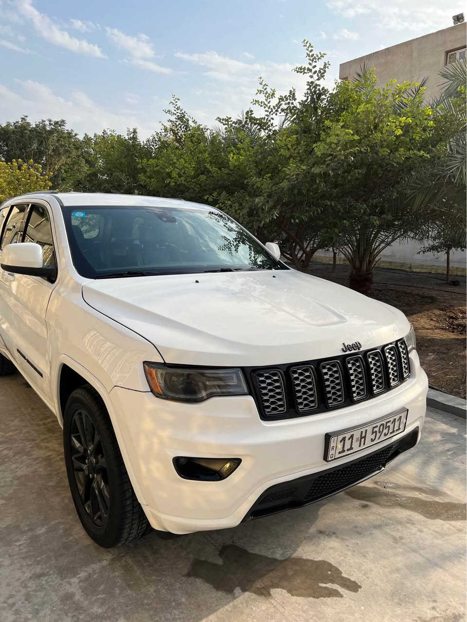 السلام عليكم جيب شيروكي وارد امريكي  مديل 2018 بسمي رقم بغداد بلاك توب حادثهة كلش خفيف جاملغ وبنيد محرك 6سلندر مفتوح مبدل بسم14 مواصفات كشن كهرباء صندوق كهرباء كامرة حساسات تشغيل عن بعد شاشه كبيرة مضخم صوت تحكمات جاهزة من كلشي سيارة 
عنوان البصرة 
رقم *********** البصرة, العراق
