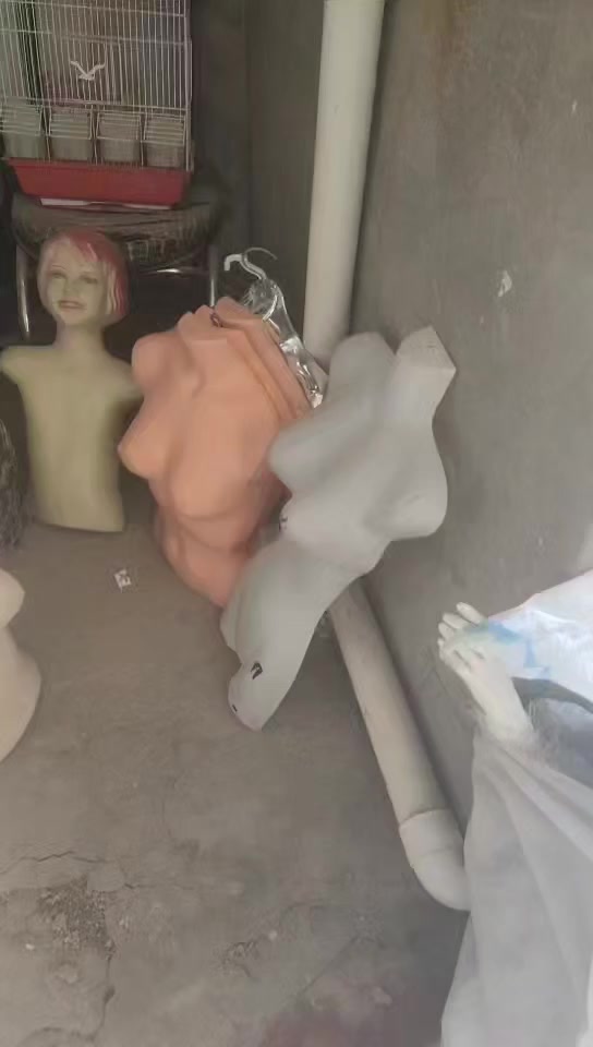 السلام عليكم
شباب ابيعهن شلع 
بيهن نضاف وبيهن نقص تعلاكه الحديد 
ومثل ما موضح بل تصوير .
ابيعهن شلع 
قيم واخذ بل يىرضي اللة 
توصيل ماعندي تريدهن تعال وكل لهله 
عنواني بابل الاسكندريه خلف مصرف الرافدين 
***********
