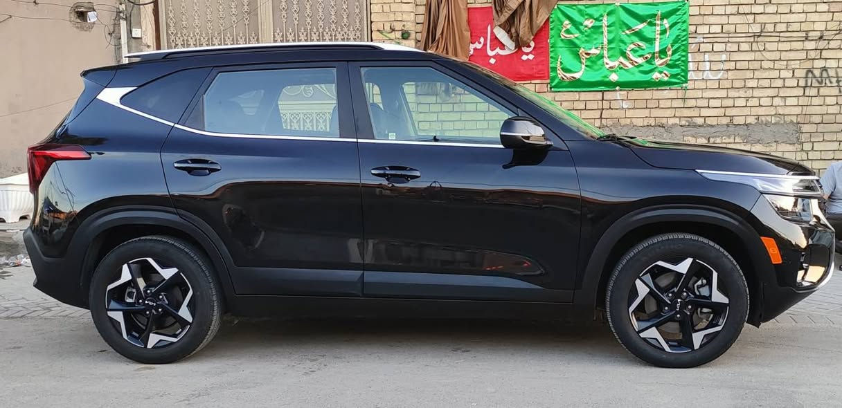 كيا سلتوس 2025 EX مكينة 2000 دوش
فول مواصفات للاخير

• فتحة سلايد روف
• بصمة
• صندوق كهرباء
• كامرة خلفية دوارة
• فور ويل
• شحن وايرلس
• تشغيل عن بعد
• اطفاء ذاتي
• توقف ذاتي
• نزول منحدرات
• مانع انزلاق
• تدفئة كشنات
• كشن كهرباء
• رادار امامي
• رادار خلفي
• رادار جانبي
• شاشة متصلة متغيرة 3ثيمات
• لدات نهاري امامي
• فول تحكمات ستيرن
• تحديد مسار وسياقة ذاتية
• كشنات جلد
• تبريد قطعتين
• 3 اوضاع قيادة
• لدات انارة داخلية متغيرة
• ماشية 27 الف كيلو مو ميل
السيارة ليبل واحد بدون تبديل بدون صبغ بدون بارد لا لغد ولا شاصي حادثها تبديل دعامية نفس اللون ورصعات بلباب عكس السائق فقط والبنيد مفتوح بلنقل والفيديو موجود من نزلت من الحاوية
سيارة رقم شهداء باسمي باقي سنة ونص ابيع بوكالة عامة مطلقة بلسيارة
المكان بغداد مدينة الصدر حي الأكراد
للاستفسار ***********
