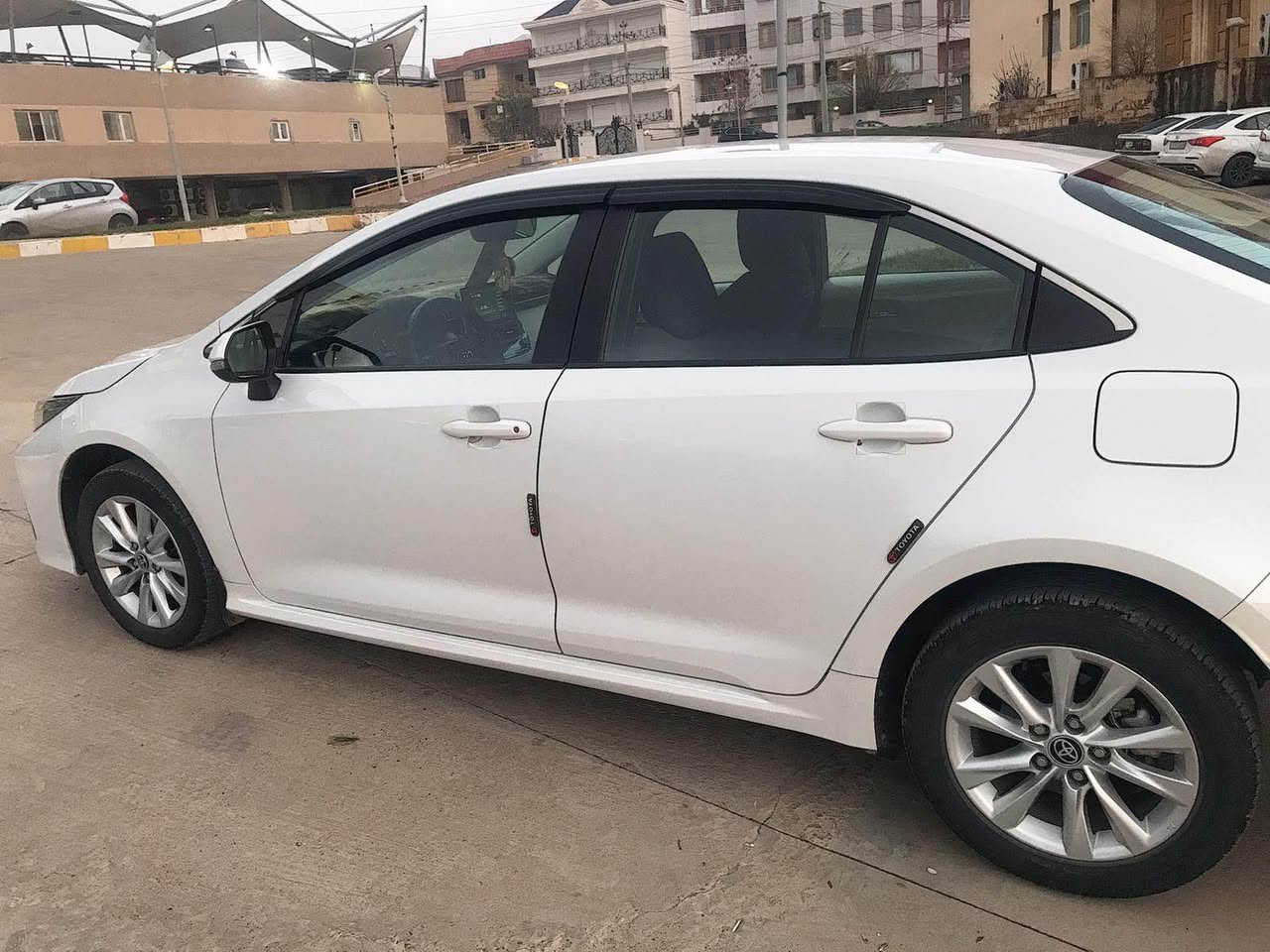 كرولا موديل ٢٠٢٣ مةكينة ١.٨ بي سبوغ مواسةفات بةس سلايت نية شةريكة SAS ٣٣ هةزار رويشتية *********** أربيل, العراق
