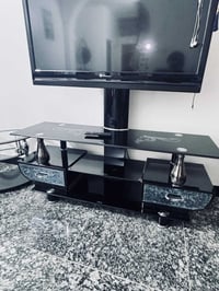 قيم باليرضي الله وبالعافيه عليك بلازما نوع LG الاصليه بدون انترنيت  مي...