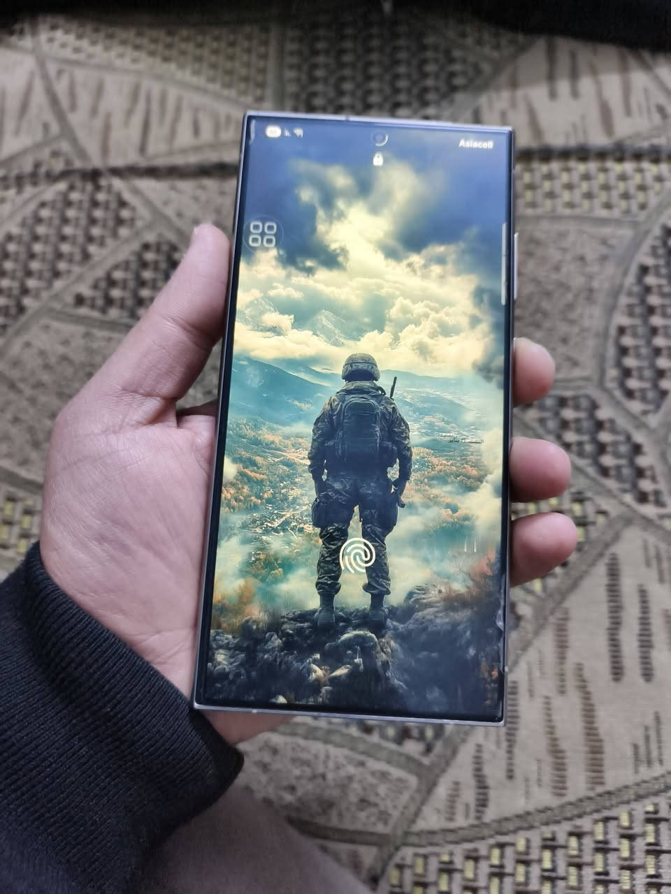 S24 ألترا
ذاكره واحد تيرا ١٠٠٠
شرق اوسط كامل ملحقات كارتونه وكيبل كله متوفر السعر ١١٠٠ قفل 
للتواصل ***********
