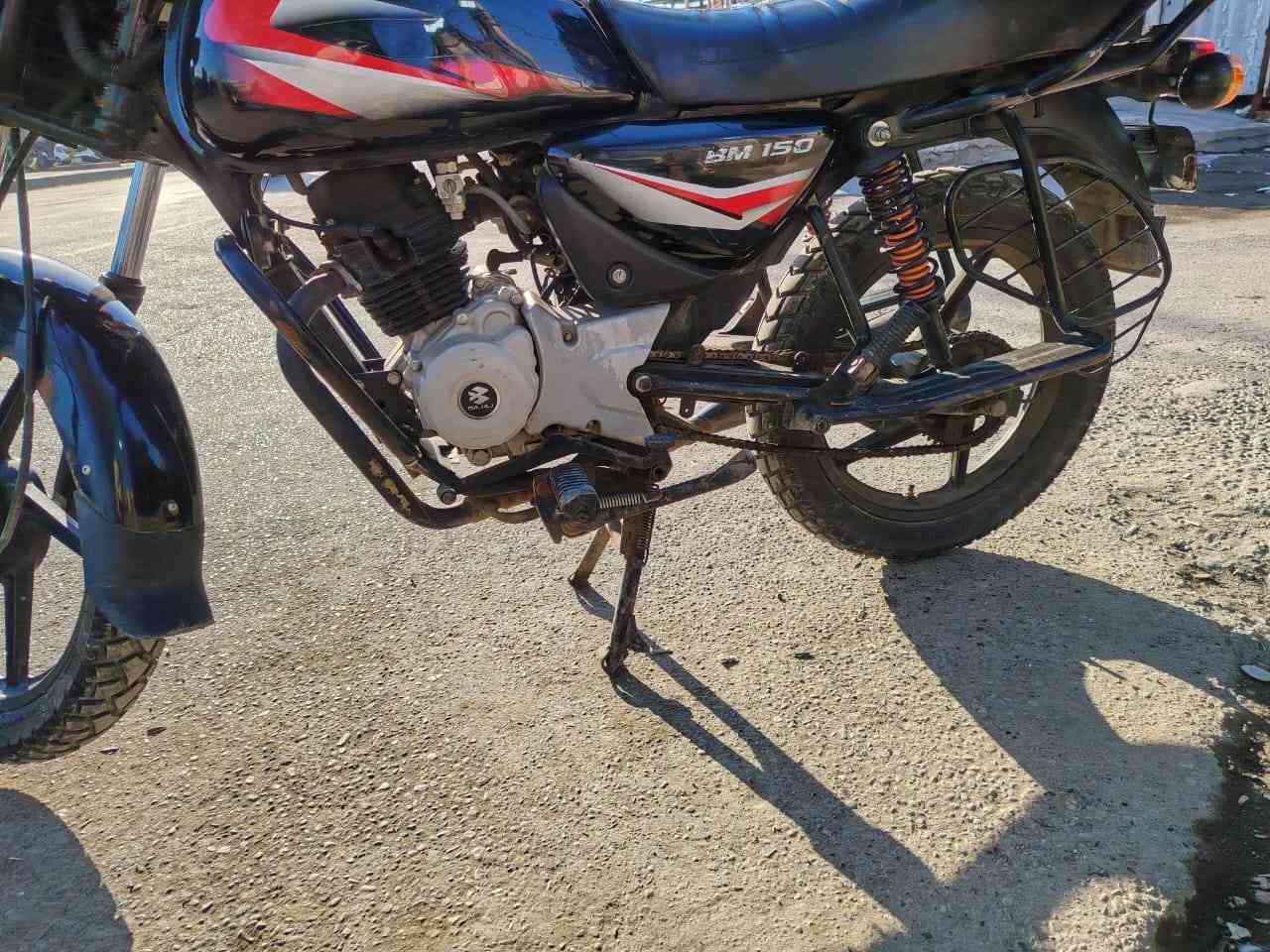 السلام عليكم دراجه مديل 23 رايده بمليونين و300 وبيهه للأستفسار
***********
