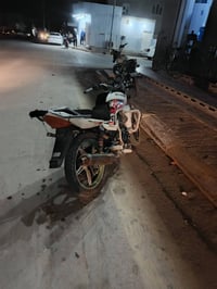 هيوشه 2017 للبيع  سعره 325 وبمجال بسيط حك الجيه  ،، 07814278193