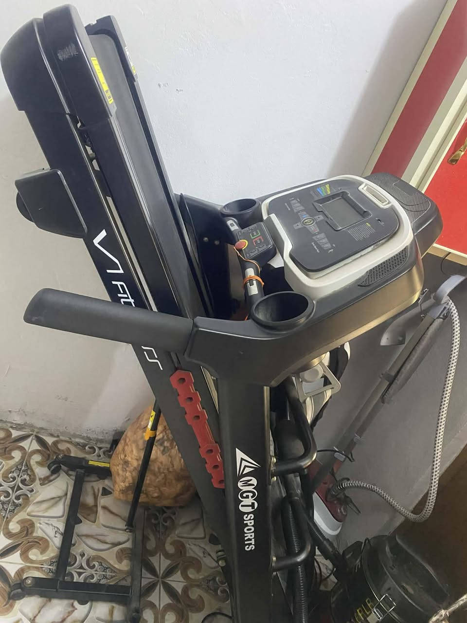 عندي جهاز جري ركض للبيع نضيف وعلى ايدي  ماخذه بي نضامين  جبلي وعادي وهزاز بطن 
دبل ماطور
يتحمل وزن فوك ال 120 
اخذته بلصيف 575 
رايده 490
شركة  MGT  معروفه فول
مكاني بعقوبه 7 نيسان


**إذا كنت صاحب هذا الإعلان وتريد حذفه لأي سبب، رجاءا أرسل رسالة إلى الدعم الفني**