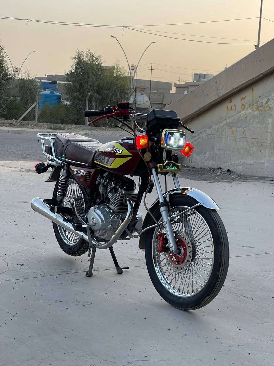 السلام عليكم درجة البيع  موديل ٢٠٢٤سونك محرك كبس اصبانه ما مضروب درجه صفر السعر ٥٧٥ وبيه مجال المكان كركوك ٥٥ الرقم *********** منفيس موجود
