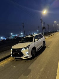 لكزس 2018 LX570 S سبورت  ماشيه 86 الف مكفوله من كلشي  داخل ماله بيجي ر...