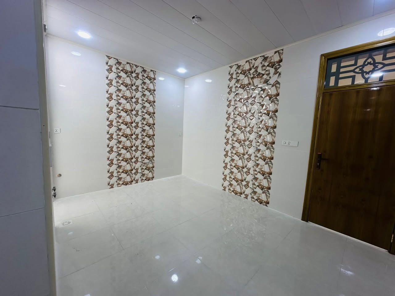 داران  للبيع  مساحة كل دار100م طابق واحد زراعي بناء درجة اولى أرضيات بورسلين خدمات كاملة تبليط صب ماء كهرباء 
كونكريت طابوك نهروان
موقع :دار خلف سكله الكرعاوي 
شارع 15م
سعر :53 
 الدار مشمول في تطويب

اللاستفسار :***********
