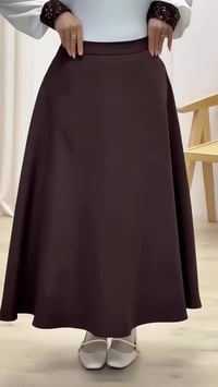 طقم تنوره قميص • ايطالي • مقاسات ٣٨-٤٨