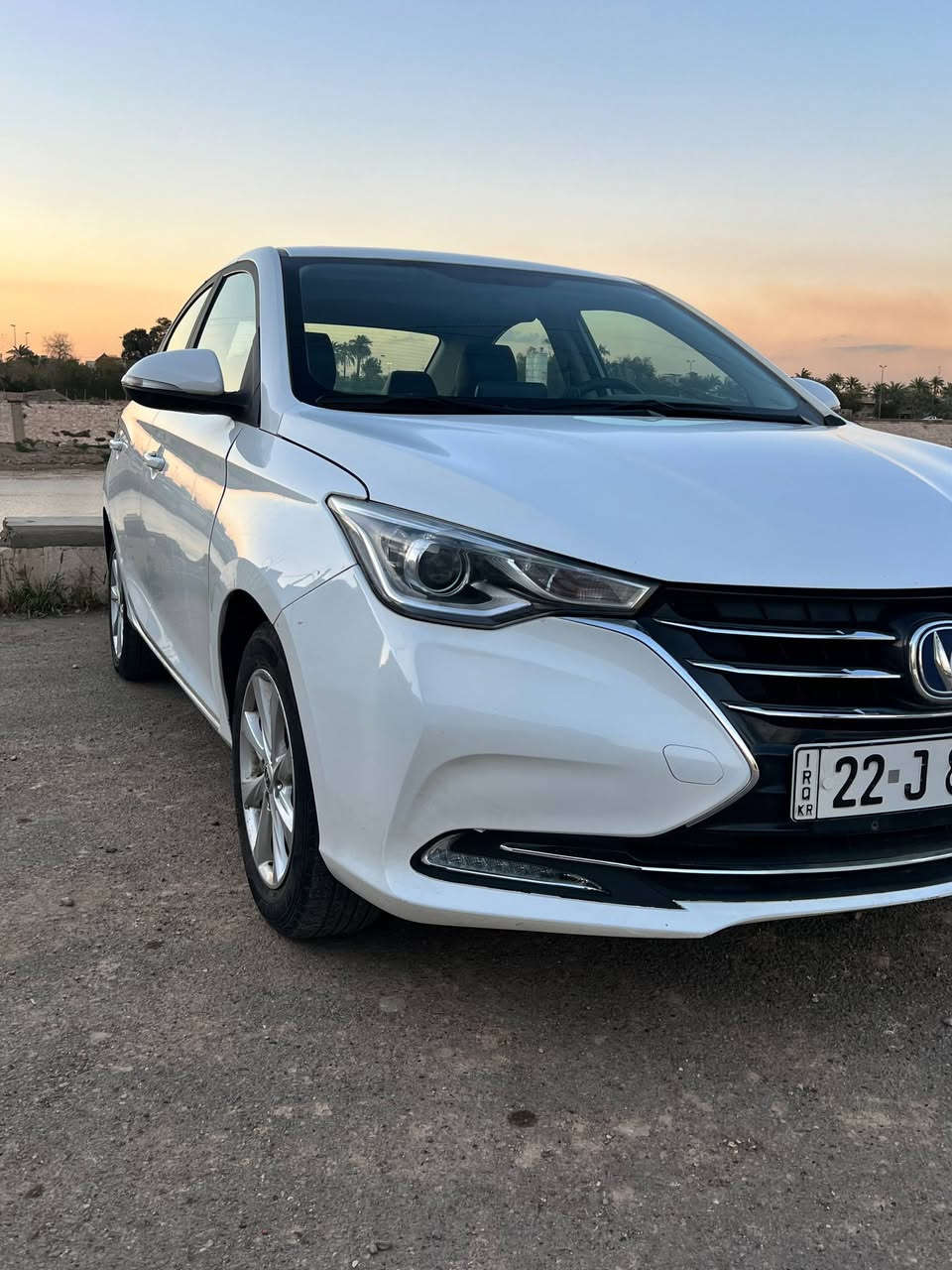 السلام عليكم 
شانجان السفن L7 موديل 2024 للبيع 
تفاصيل فول مواصفات بلاد 
كروز كونترول ( مثبت سرعه ) 
فتحة سلايت 
مانع انحدار 
اشاير بلمري 
حساسات خلفية 
كير دي سي تي دبل الكلج المروغوب 
محرك ١٥٠٠ تنفس طبيعي  
جام كهرباء 
شاشة وكامرة بلادية وتنبيه 
اشاير بلمري 
كير اوتو وعادي تاب ترونك 
السيارة بلضمان لمدة ١٠ سنوات السيارة حرة ممطلوبة وباسمنة وصيانه دوريه كل شهر  زيت وفلاتر بلشركة 
محرك كير كفالة عامة سيارة مبيه نقص برغي متذب عليه ربع ديناااار   مال بيت 
ماشية ٧١  الف 
بيه جاملغ خلفي بارد بسيط كلش 
وبيه جاملغات  امامي مبدليهن مبيه اي حادث قوي ولا واصل لا لشاصي لا لغد لا اي شي مجرد طعجات بس احنه بدلناهن بلاد مال شركة غير ذني مبيه اي نقص السيارة وتريد تحويل وكالة موجودة 
واني مكلف بلنشر رح اخليلكم رقم صاحب السيارة موجود الولد واتساب وموجود ع رقم شوكت متخابروا 
*********** وكل شي مذكور بلمنشور
