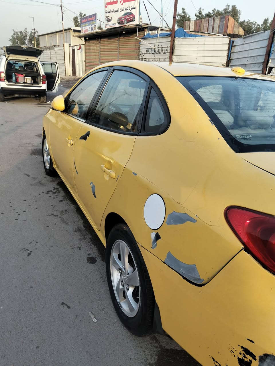 السلام عليكم...النترا 2008 وارد امريكي... الضرر جاملغ امامي ايمن واصل للغد...كير ومحرك مكفولة صدر امامي نضيف...بيهه ضربة جاملغ خلفي صفحة السايق بدون دواخل...سيارة رقم ديالى...السيارة بأسمي  تحويل ثاني يوم ... مشروع وطني...السعر 75 ورقة وبيهه مجال ...مكان السيارة بغداد مدينة الصدر شقق الحبيبة ***********
